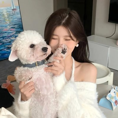 白色荣光 海报